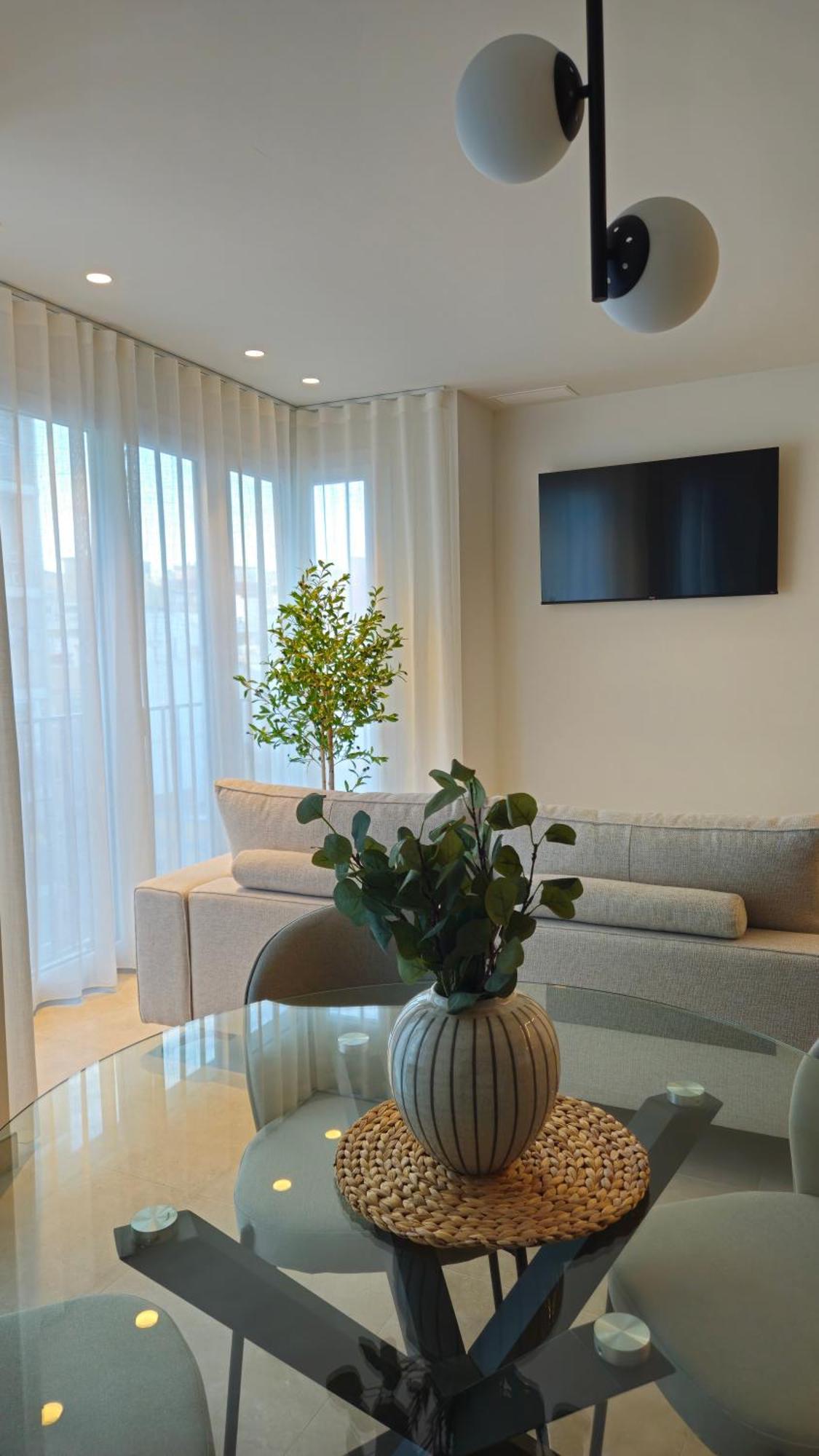 Imperial Apartamentos Valence Extérieur photo